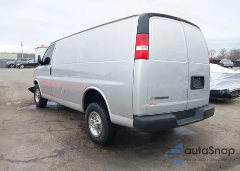 2019 Chevrolet Express 2500 Work Van из США, поврежденный, VIN 1GCWGAFP0K1262873